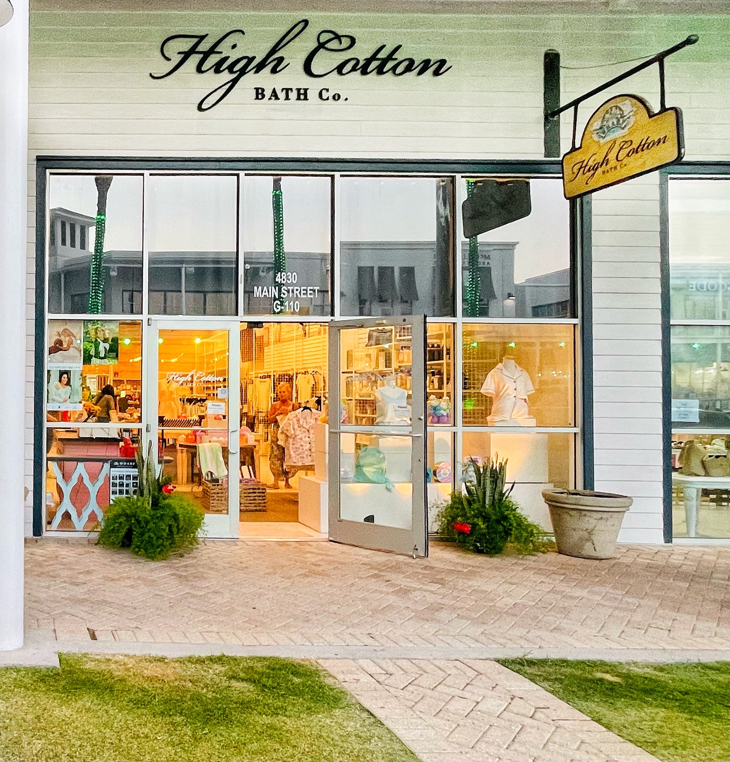 High Cotton Bath Co storefront at The Wharf in Orange Beach Alabama